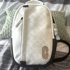 Coach Outlet Mens Crossbody Bag *Black & White* Used in Good Condition